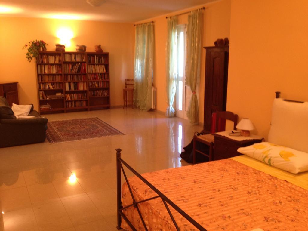 Villa Naclerio Sarzana Pokoj fotografie